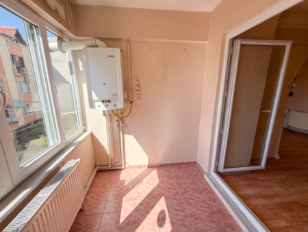 2 1 Wohnung Zu Verkaufen Am Meer In Altinova