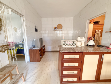 3 1 Wohnung Zum Verkauf Sehr Gross Mit Doppelgarten In Der Kumbağ Marktstrasse 