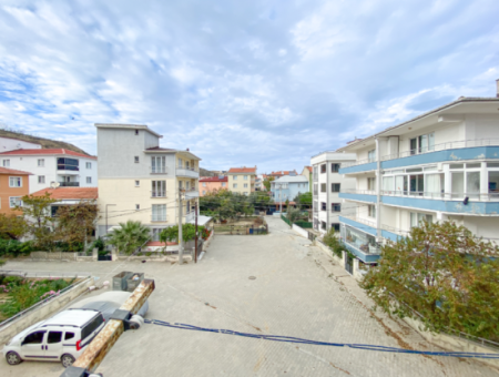 Sehr Grosse, Voll Möblierte 2 1 Wohnung Zu Vermieten Im Dorf Kumbağ