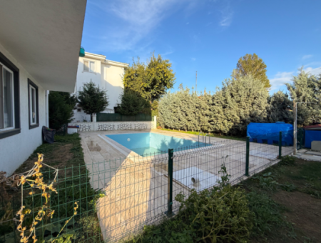 2 1 Wohnungen Zum Verkauf Mit Garten In Boutique-Anlage Mit Pool In Kumbağ