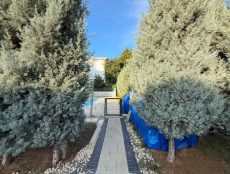 2 1 Wohnungen Zum Verkauf Mit Garten In Boutique-Anlage Mit Pool In Kumbağ