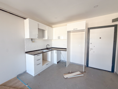 Luxus 1 1 Wohnung Zu Vermieten In Der Nähe Des Meeres In Einem Komplex Mit Kumbağ Pool