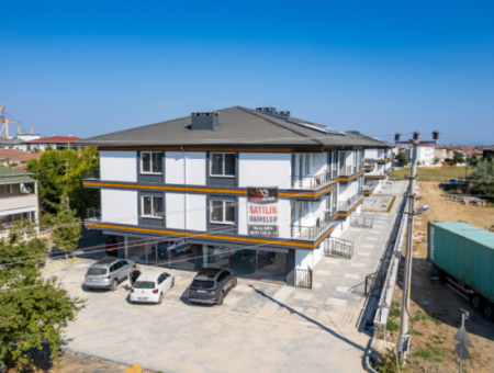 Luxus 2 1 Wohnungen Zum Verkauf In Kumbag Sea Side Komplex Mit Pool
