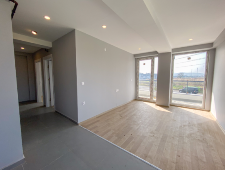 Luxus 2 1 Wohnungen Zum Verkauf In Kumbag Sea Side Komplex Mit Pool