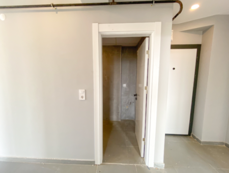 Luxus 2 1 Wohnungen Zum Verkauf In Kumbag Sea Side Komplex Mit Pool