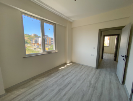 Geräumige Neue 2 1 Wohnung Zum Verkauf Mit Eigenem Bad In Kumbağ