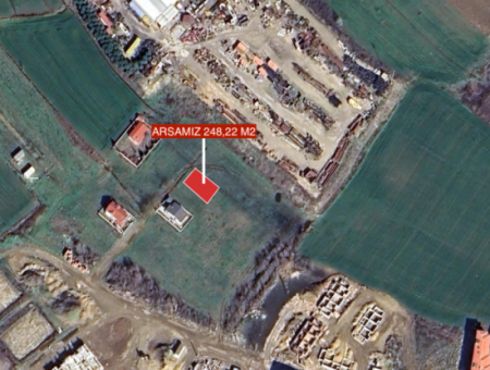 248 Quadratmeter 3-Stöckiges Grundstück Zum Verkauf In Kumbağ