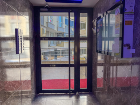 Grosse Und Geräumige 2 1 Wohnung Zum Verkauf In Einem Komplex Mit Pool In Kumbağ 