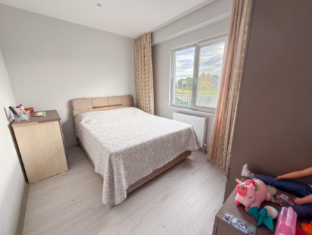 1 1 Wohnung Mit Garten In Einem Neuen Gebäude Auf Der Strandseite Der Strasse In Kumbağ