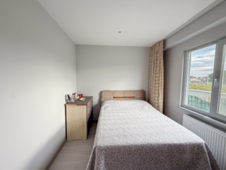 1 1 Wohnung Mit Garten In Einem Neuen Gebäude Auf Der Strandseite Der Strasse In Kumbağ