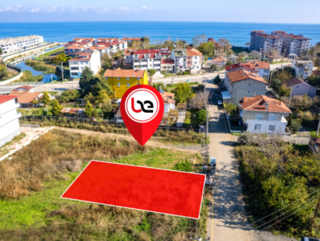 4-Stöckiges Wohngrundstück Zum Verkauf In Kumbağ