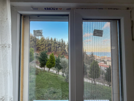 Voll Möbliert: 2 Einer-Wohnungen Zum Verkauf Mit Meerblick-Pool In Kumbağ