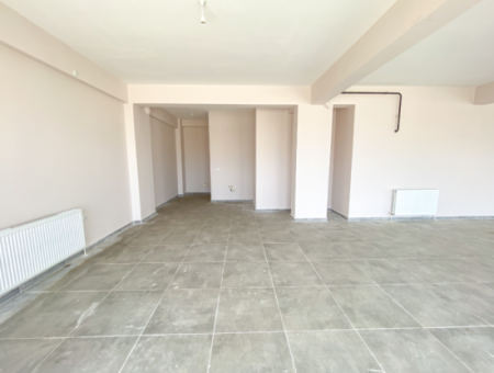 135 M² Grosser Laden Zu Mieten In Der Stark Belebten Hauptstrasse Kumbağ