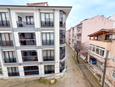 Geräumige 2 U1 Wohnungen Zum Verkauf Mit Siedlung In Der Nähe Der Kumbağ Marktstrasse