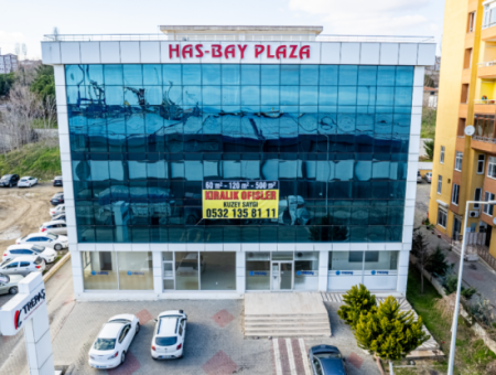 100.Year Sub-Road Street Sea View Complete Rental Plaza