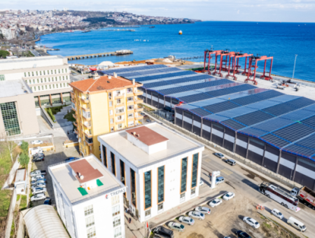 100.Year Sub-Road Street Sea View Complete Rental Plaza