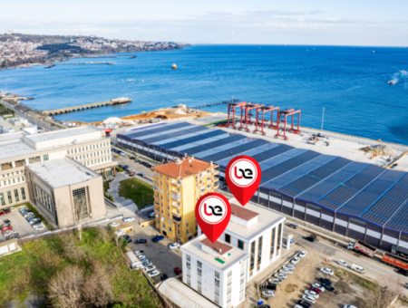 100.Year Sub-Road Street Sea View Complete Rental Plaza