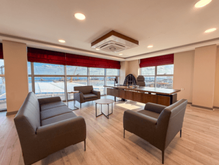 100.Year Sub-Road Street Sea View Complete Rental Plaza