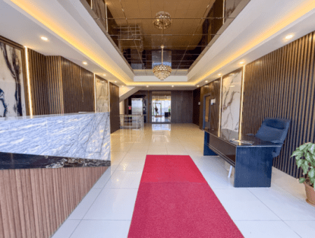 100.Year Sub-Road Street Sea View Complete Rental Plaza