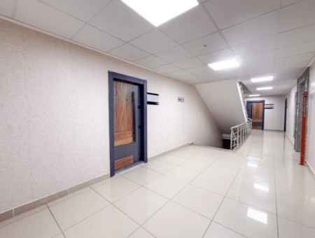 100.Year Sub-Road Street Sea View Complete Rental Plaza