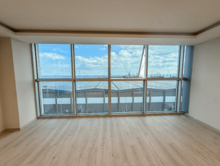 100.Year Sub-Road Street Sea View Complete Rental Plaza