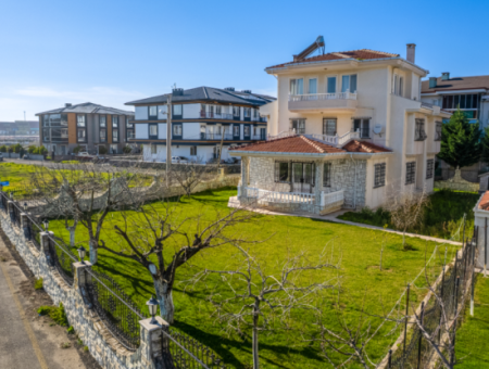 Trplex 7 1 Villa Zum Verkauf Auf 740 M² Grundstück In Kumbağ