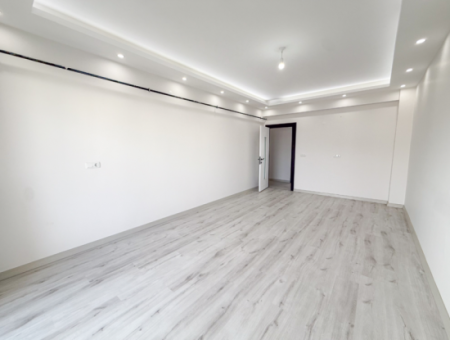 2 1 Luxuswohnung Zu Mieten Mit Separater Küche In Einem Komplex Mit Pool