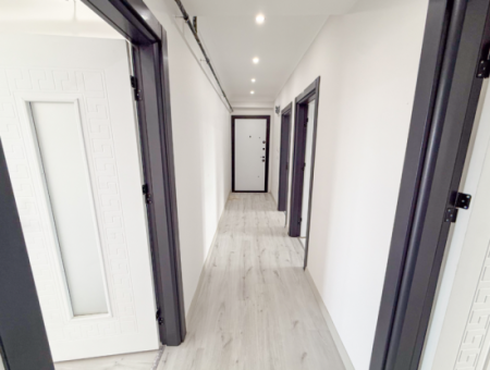 2 1 Luxuswohnung Zu Mieten Mit Separater Küche In Einem Komplex Mit Pool