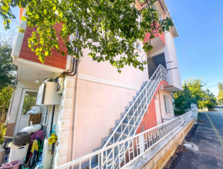 Geräumige 2 1 Möblierte Wohnungen Zur Miete An Der Meerseite Der Kumbağ-Strasse