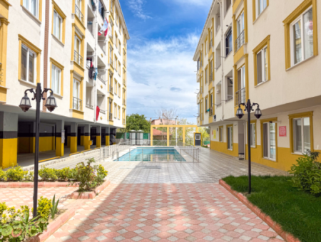 2 1 Duplex Reihenhaus Zur Mietung In Einem Komplex Mit Pool Im Hafen Von Kumbağ