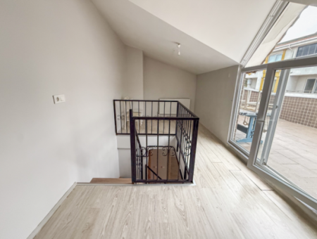 2 1 Duplex Reihenhaus Zur Mietung In Einem Komplex Mit Pool Im Hafen Von Kumbağ