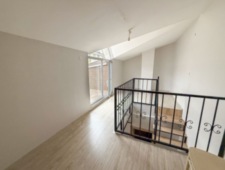 2 1 Duplex Reihenhaus Zur Mietung In Einem Komplex Mit Pool Im Hafen Von Kumbağ