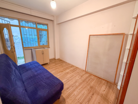 1 1 Wohnung Zur Miete Mit Garten Nahe Dem Meer In Der Kumbağ-Hauptstrasse