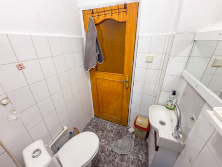 2 1 Wohnungen Zum Verkauf In Einem Wohngebäude Im Zentrum Von Kumbağ