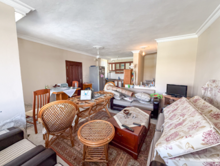 Triplex-Villa Zum Verkauf Auf Einem Gelände Mit Einem 50 Meter Grossen Pool Zum Kumbağ-Meer