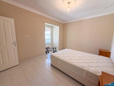 Triplex-Villa Zum Verkauf Auf Einem Gelände Mit Einem 50 Meter Grossen Pool Zum Kumbağ-Meer