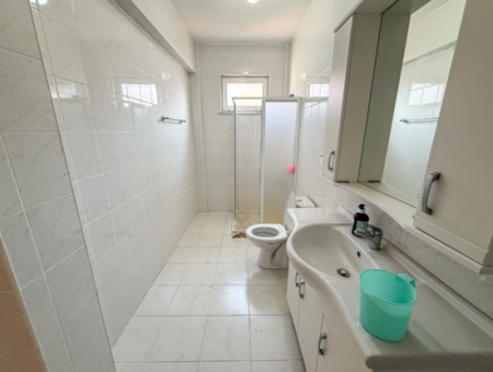 Triplex-Villa Zum Verkauf Auf Einem Gelände Mit Einem 50 Meter Grossen Pool Zum Kumbağ-Meer