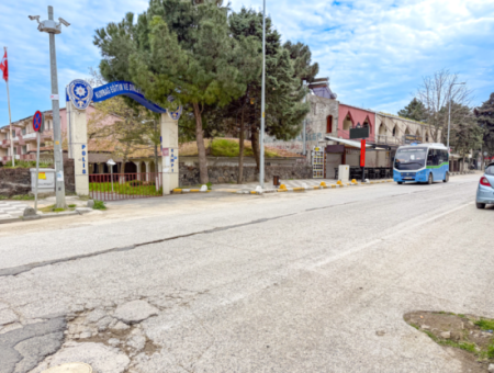 2 1 Wohnungen Zum Verkauf An Einer Zentralen Lage In Kumbağ, Sehr Nahe Am Meer.
