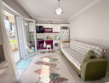 1 1 Wohnung Zum Verkauf In Einem Wohngebäude In Der Nähe Des Gündal-Strandes In Kumbağ