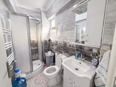 1 1 Wohnung Zum Verkauf In Einem Wohngebäude In Der Nähe Des Gündal-Strandes In Kumbağ