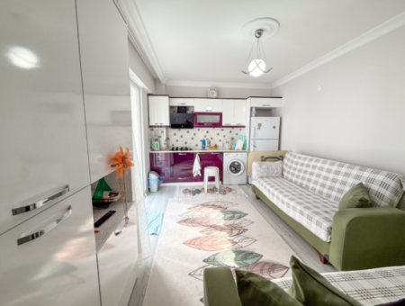 1 1 Wohnung Zum Verkauf In Einem Wohngebäude In Der Nähe Des Gündal-Strandes In Kumbağ