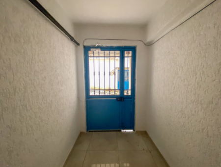 Eingerichtete 2 Einerwohnungen Zur Miete In Einem Gebäude Mit Aufzug Im Zentrum Von Kumbağ