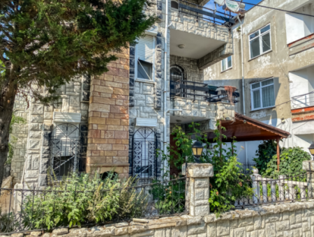 Triplex 4 1 Villa Zum Verkauf Mit Steinverkleidung Am Meer, In Kumbağ