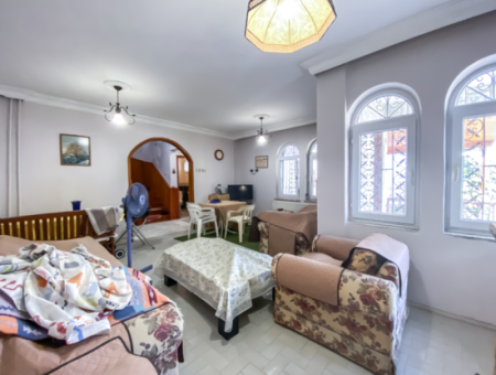 Triplex 4 1 Villa Zum Verkauf Mit Steinverkleidung Am Meer, In Kumbağ