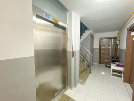 Voll Möblierte Wohnung Zu Mieten 2 1 Wohnungen Mit Aufzug An Der Zentralen Lage Von Kumbağ