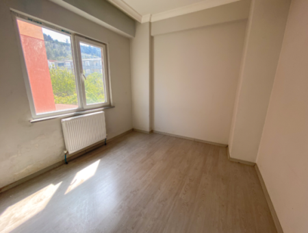 1 1 Wohnung Zur Miete Im Gebäude Der Kumbağ Pazar-Strasse Mit Aufzug