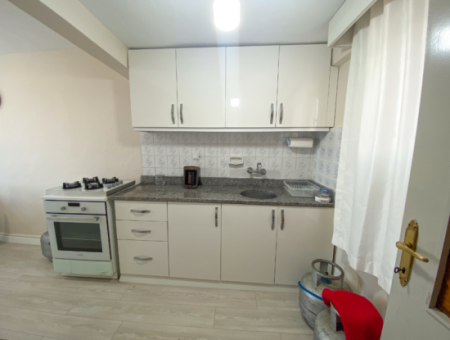 2 1 Wohnung Zur Vermietung, Möbliert Mit Meerblick In Der Zentralen Lage Von Kumbağ