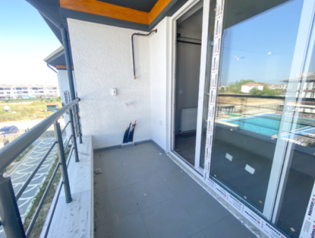 Luxuriöse 2-1-Wohnung Zur Mietung In Einem Komplex Mit Pool Nahe Dem Meer In Kumbağ