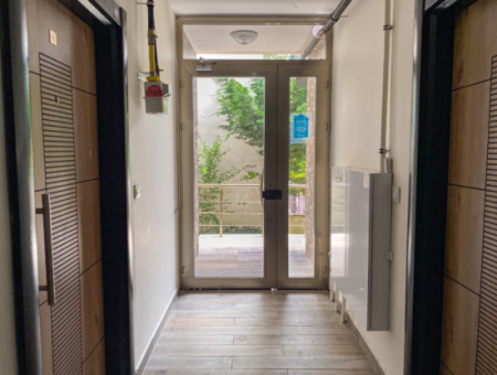 Kumbağ 2 1 Wohnung Zum Verkauf In Einem Wohnhaus Mit Aufzug Nahe Dem Meer