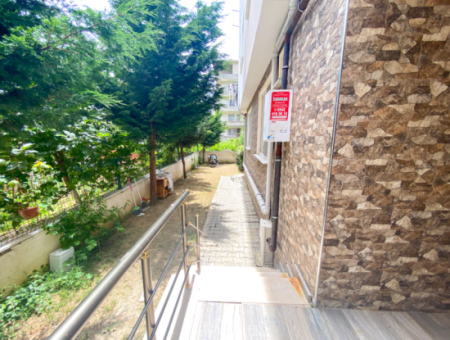 Kumbağ 2 1 Wohnung Zum Verkauf In Einem Wohnhaus Mit Aufzug Nahe Dem Meer